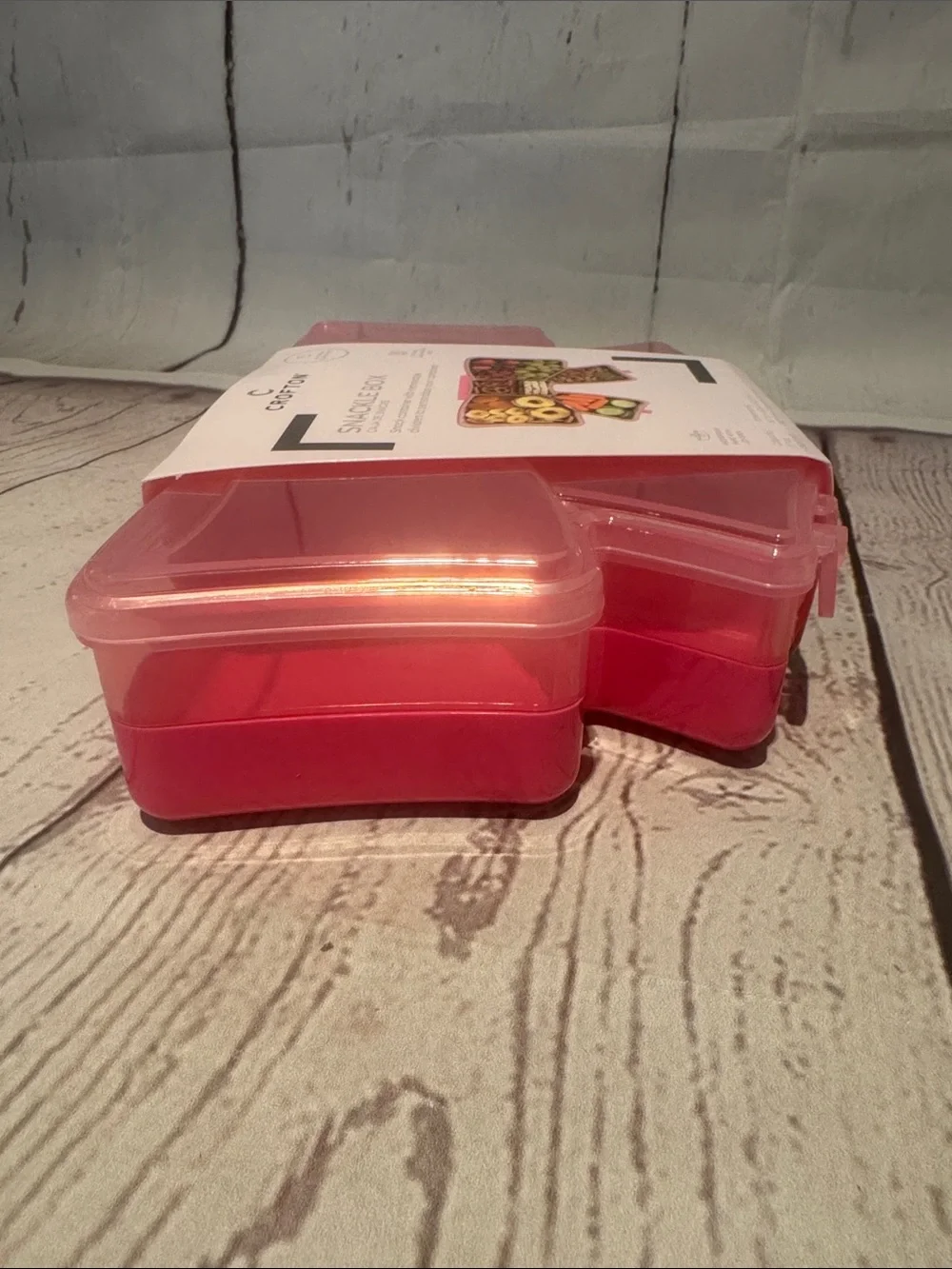 NWT Crofton snackle box